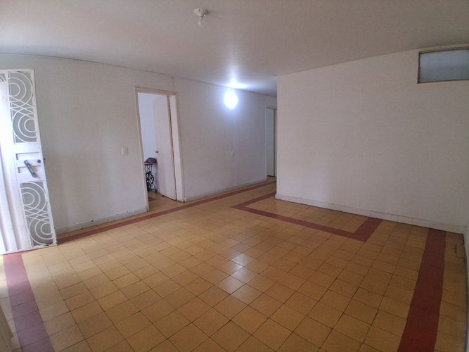 Casa de 6 alcobas en venta en San Alonso, Bucaramanga, 240 m² · foto 3 de 24