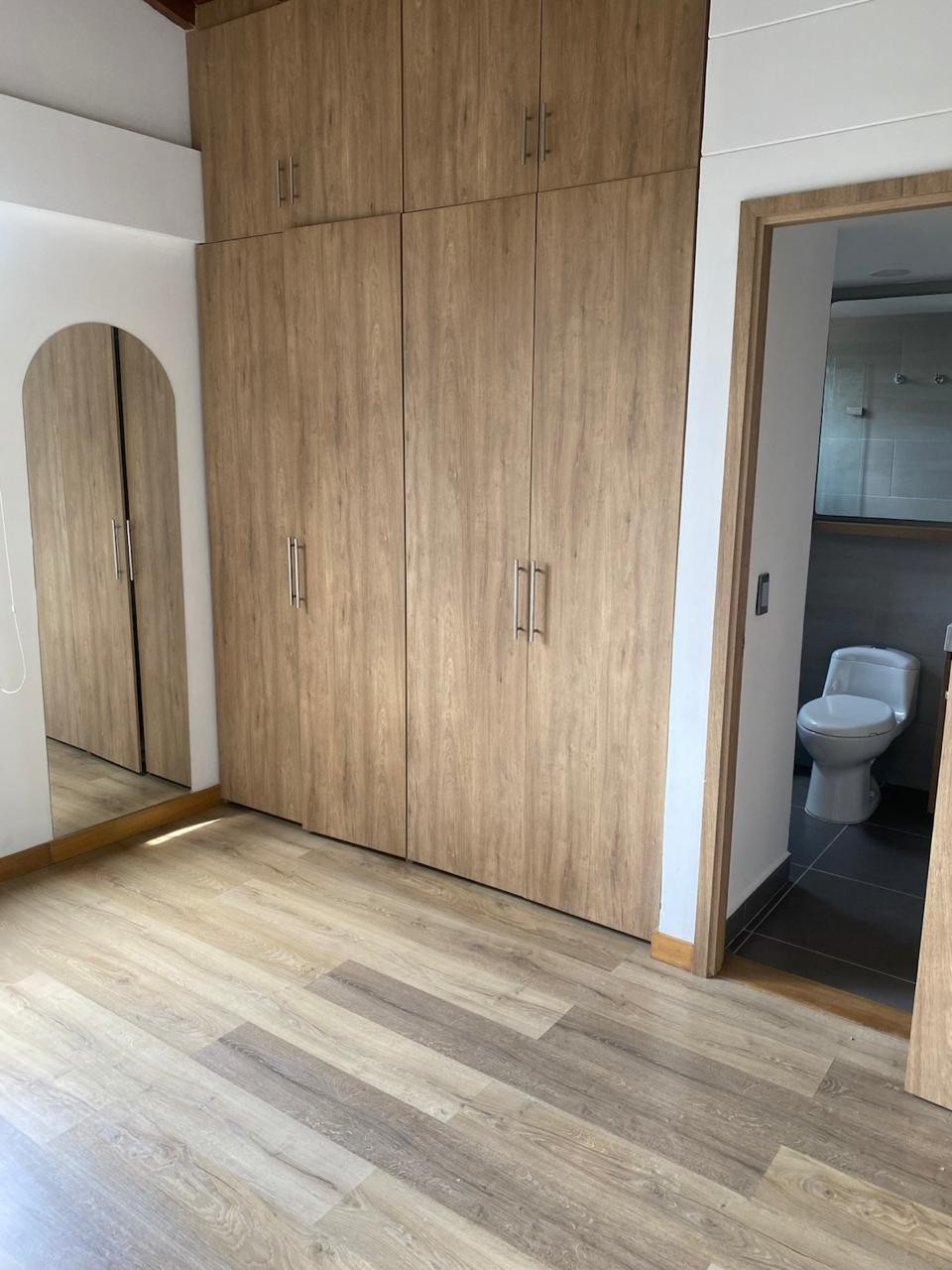 Apartamento en venta en Loma Del Escobero, Envigado · foto 8 de 24