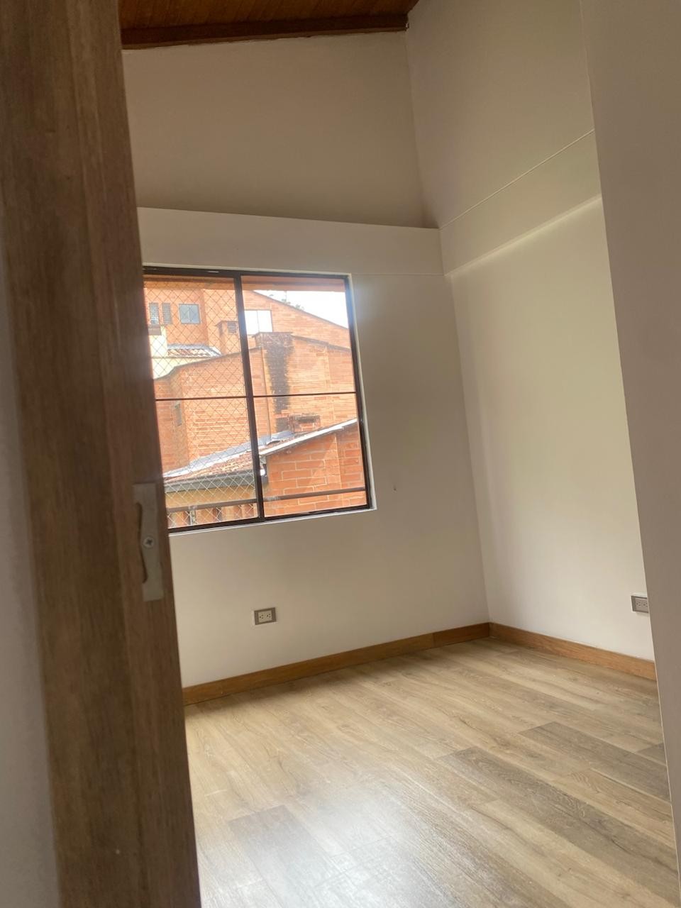 Apartamento en venta en Loma Del Escobero, Envigado · foto 5 de 24