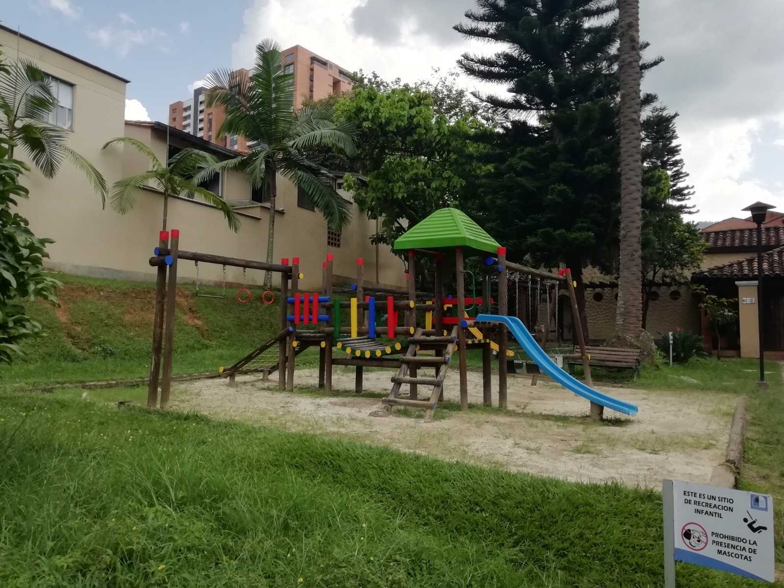 Apartamento en venta en Loma Del Escobero, Envigado · foto 18 de 24