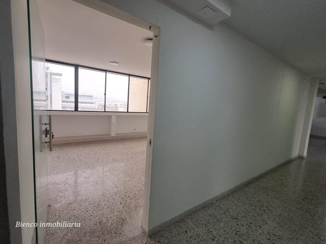 Oficina en arriendo en Centro, Bucaramanga, 78 m² · foto 2 de 6