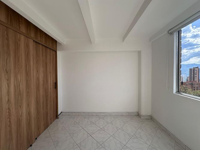 Apartamento de 3 alcobas en arriendo en Los Naranjos, Medellín, 100 m² · foto 8 de 18