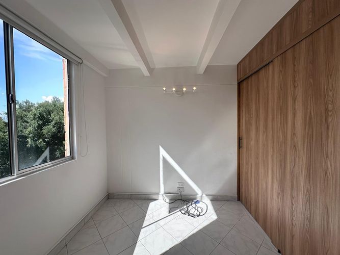 Apartamento de 3 alcobas en arriendo en Los Naranjos, Medellín, 100 m² · foto 6 de 18