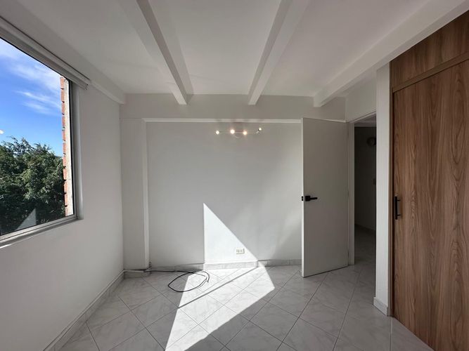 Apartamento de 3 alcobas en arriendo en Los Naranjos, Medellín, 100 m² · foto 10 de 18