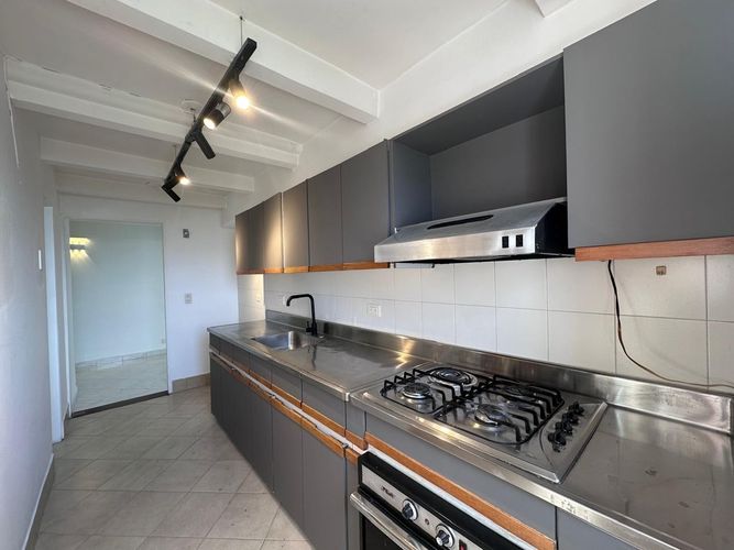 Apartamento de 3 alcobas en arriendo en Los Naranjos, Medellín, 100 m² · foto 4 de 18