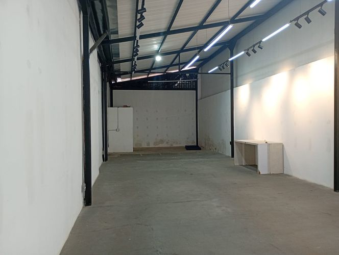 Local en arriendo en San Juan Bautista, Itagüí, 132 m² · foto 3 de 10