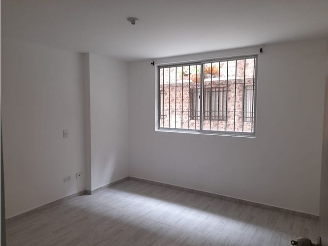 Apartaestudio en venta en Calle Larga, Sabaneta, 39 m² · foto 6 de 11