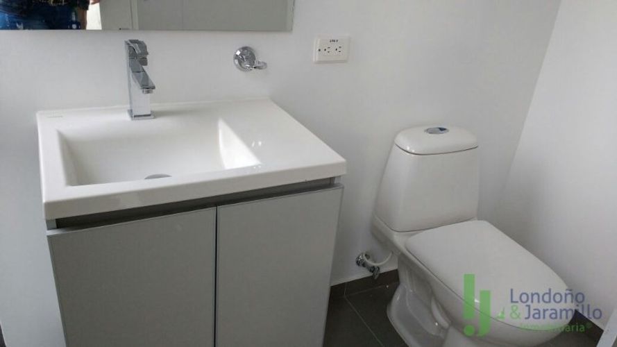 Oficina en venta en Primavera, Envigado, 37 m² · foto 4 de 12