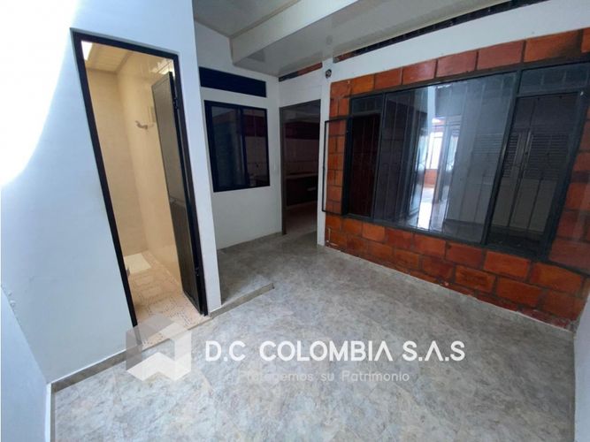 Casa de 3 alcobas en venta en Ciudad Montes, Girardot, 72 m² · foto 4 de 8