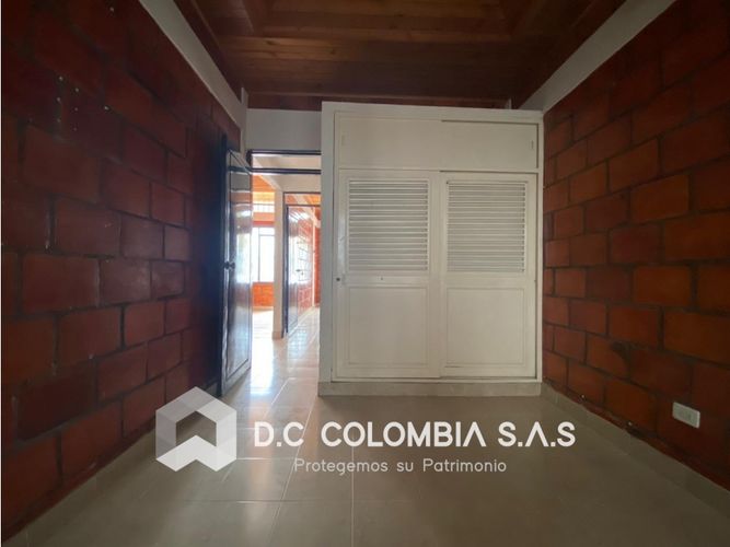 Casa de 3 alcobas en venta en Ciudad Montes, Girardot, 72 m² · foto 5 de 8