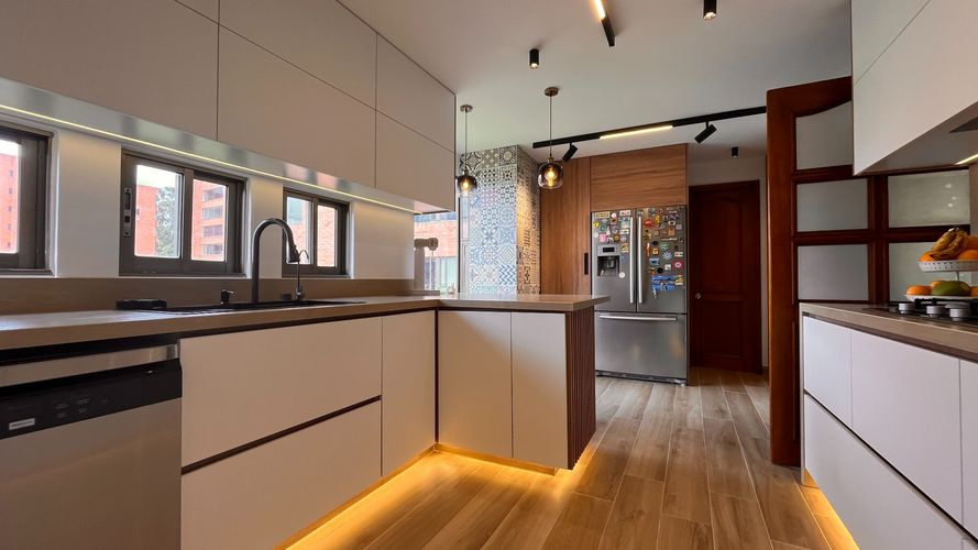 Apartamento de 4 alcobas en arriendo en Cerros De Suba, Bogotá, 206 m² · foto 9 de 24