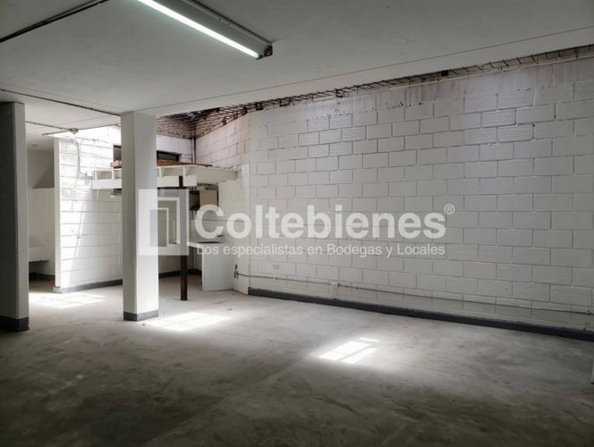 Bodega en venta en El Poblado, Medellín, 580 m² · foto 3 de 10