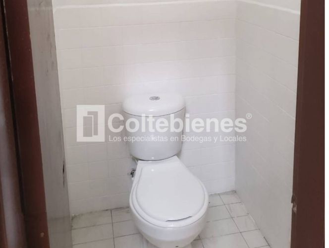 Bodega en venta en El Poblado, Medellín, 580 m² · foto 6 de 10
