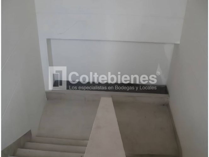 Bodega en venta en El Poblado, Medellín, 580 m² · foto 10 de 10