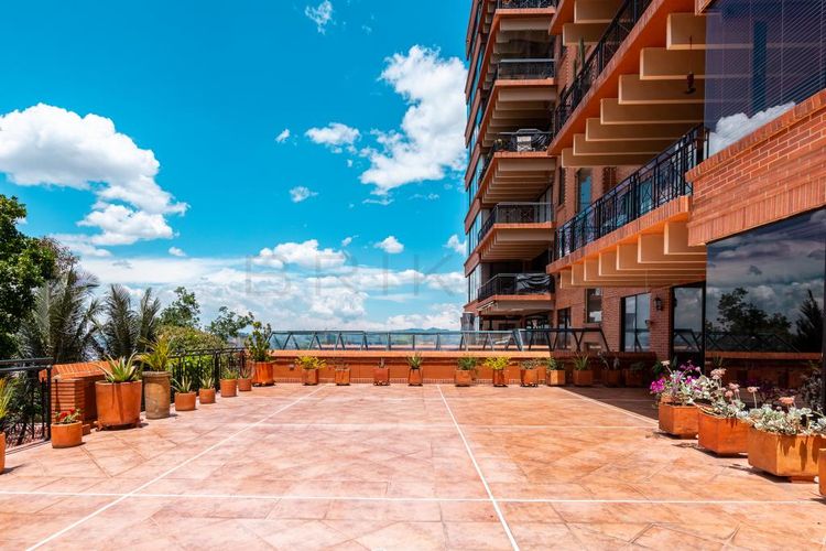 Apartamento de 4 alcobas en venta en Paramo, Bogotá, 298 m² · foto 4 de 20