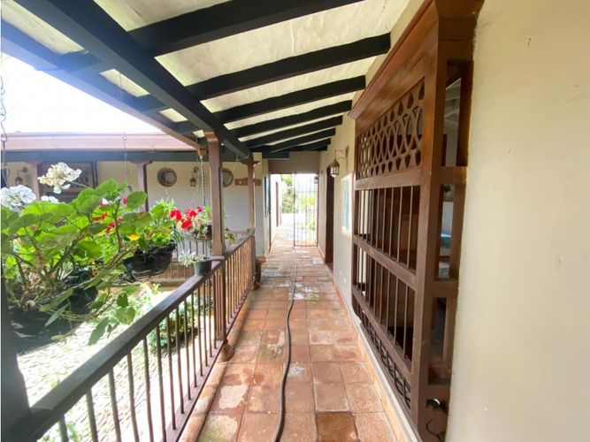 Casa de 4 alcobas en arriendo en Cabeceras De Llanogrande, Medellín, 350 m² · foto 7 de 24