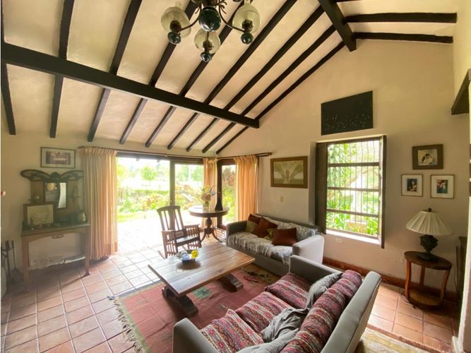 Casa de 4 alcobas en arriendo en Cabeceras De Llanogrande, Medellín, 350 m² · foto 11 de 24