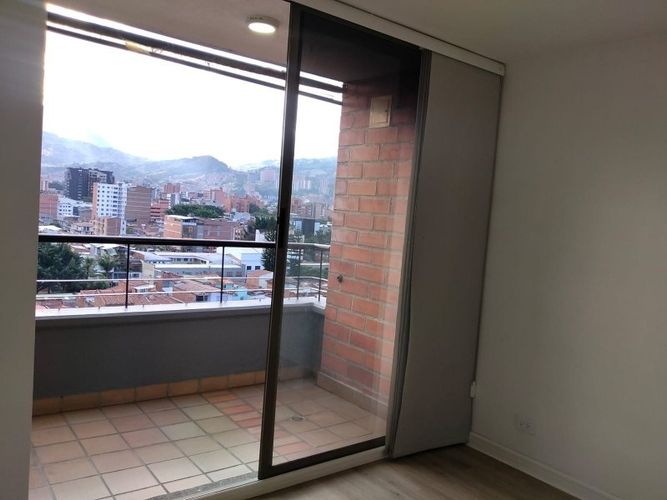 Apartamento de 2 alcobas en arriendo en San Joaquin, Medellín, 75 m² · foto 4 de 23