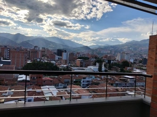 Apartamento de 2 alcobas en arriendo en San Joaquin, Medellín, 75 m² · foto 5 de 23