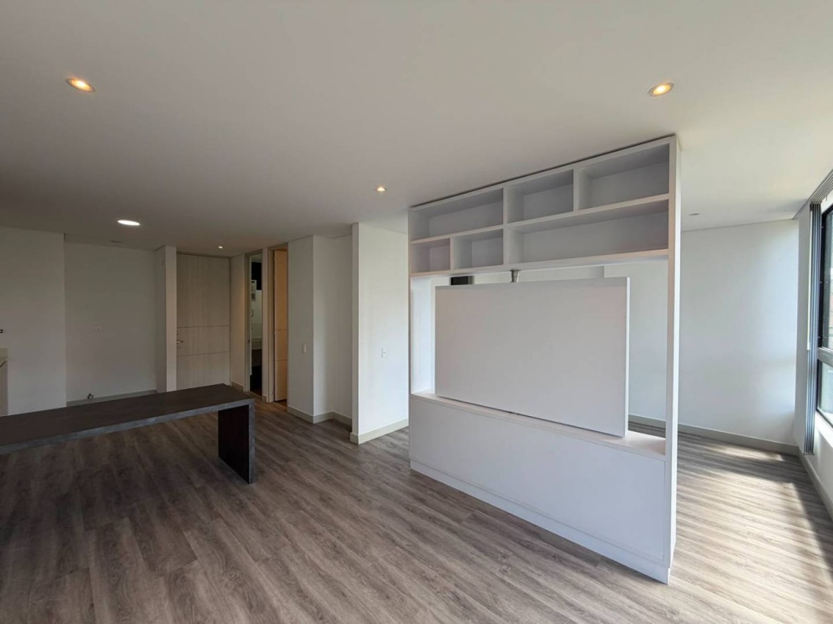 1BR Apartment in El tesoro (60 m²) - 4