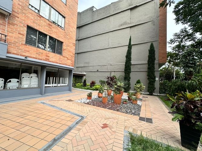 Apartamento de 2 alcobas en arriendo en San Joaquin, Medellín, 75 m² · foto 22 de 23