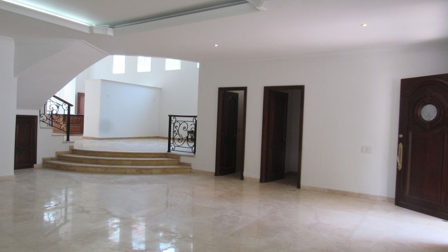 Casa de 4 alcobas en arriendo en Altos De Riomar, Barranquilla, 450 m² · foto 3 de 14