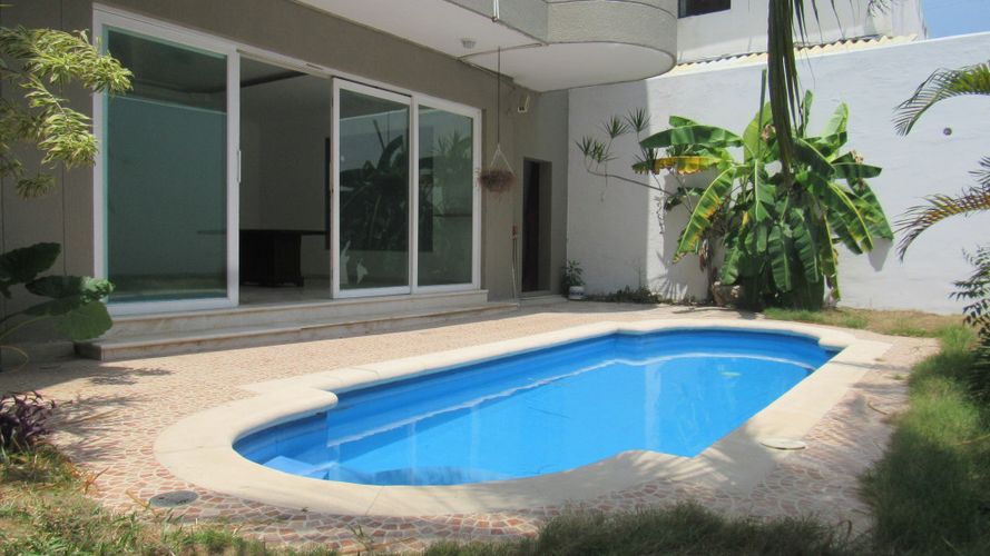 Casa de 4 alcobas en arriendo en Altos De Riomar, Barranquilla, 450 m² · foto 7 de 14