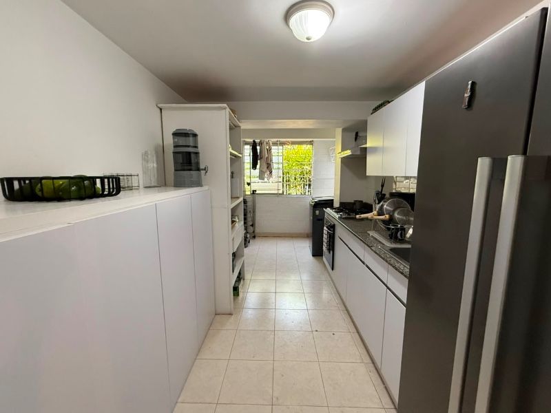 Apartamento en arriendo en Los Balsos, Medellín · foto 4 de 19