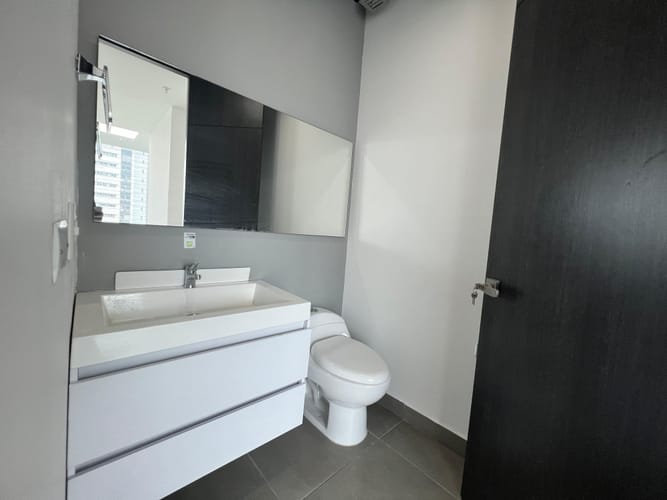 Oficina en arriendo en Patio Bonito, Medellín, 50 m² · foto 3 de 10