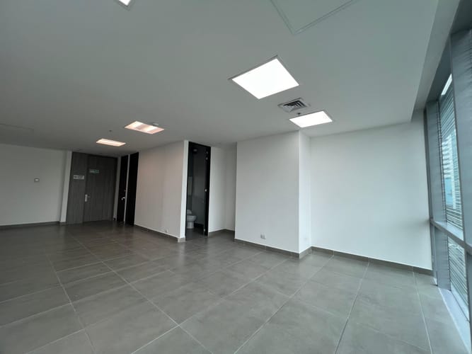Oficina en arriendo en Patio Bonito, Medellín, 50 m² · foto 8 de 10