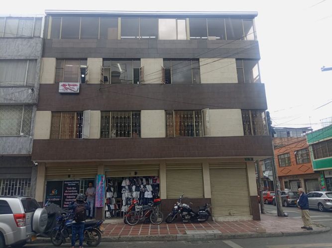 Casa de 5 alcobas en venta en Restrepo, Bogotá, 350 m² · foto 2 de 19
