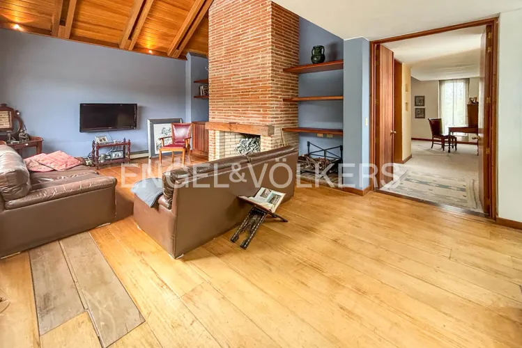 Casa de 3 alcobas en venta en Centro, La Calera, 408 m² · foto 18 de 22