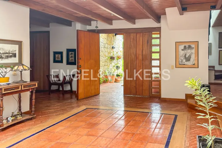 Casa de 3 alcobas en venta en Centro, La Calera, 408 m² · foto 2 de 22