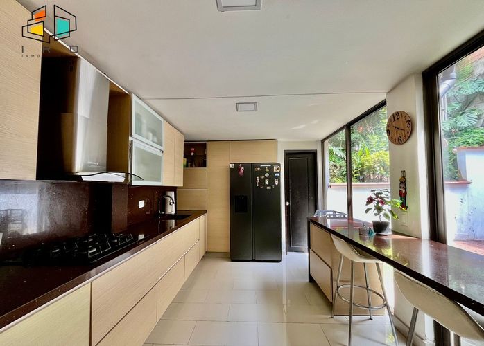 Casa de 3 alcobas en venta en Belén, Medellín, 191 m² · foto 8 de 24