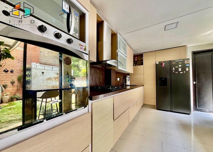 Casa de 3 alcobas en venta en Belén, Medellín, 191 m² · foto 7 de 24