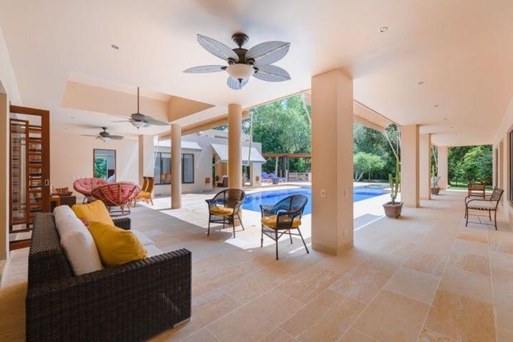 Casa de 4 alcobas en venta en Ricaurte, 400 m² · foto 6 de 20