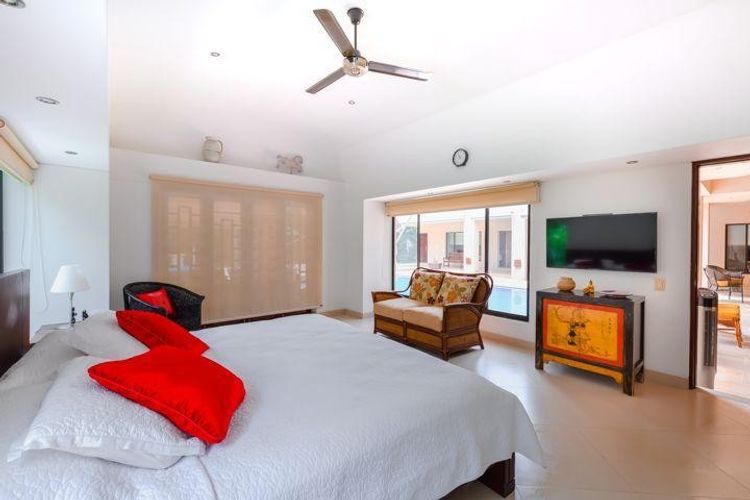 Casa de 4 alcobas en venta en Ricaurte, 400 m² · foto 14 de 20