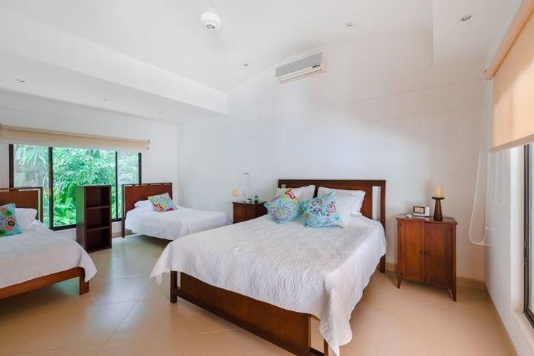 Casa de 4 alcobas en venta en Ricaurte, 400 m² · foto 15 de 20