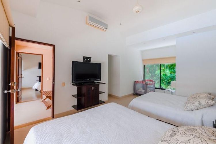 Casa de 4 alcobas en venta en Ricaurte, 400 m² · foto 18 de 20
