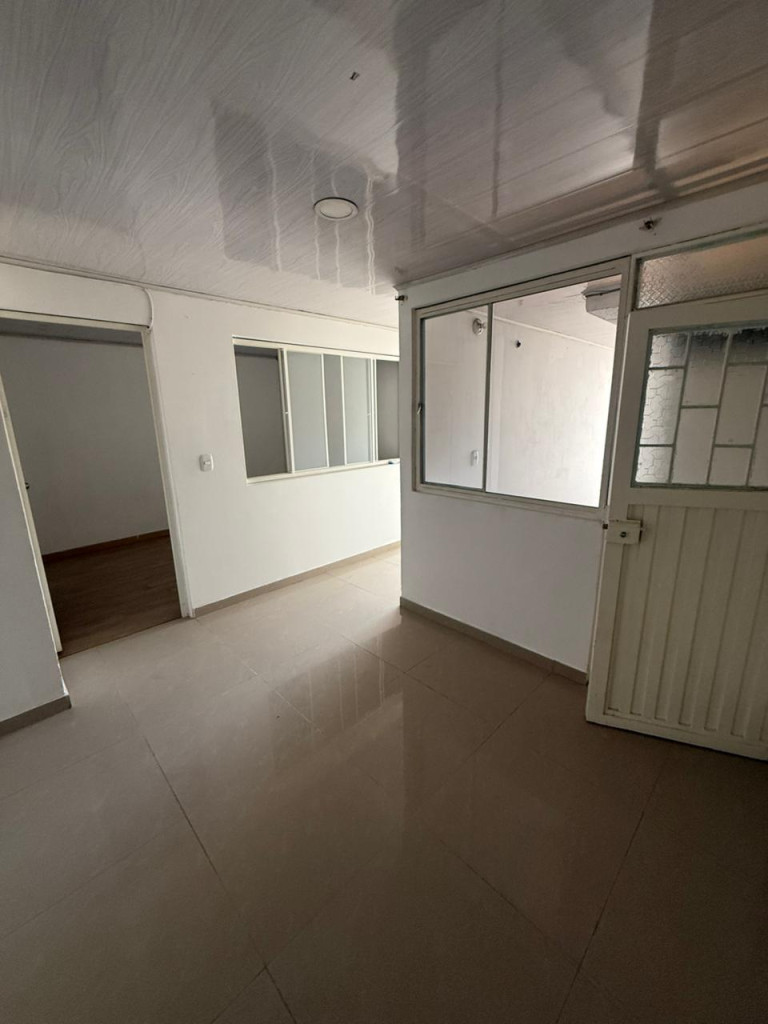 Casa en venta en Linterama, Bogotá · foto 4 de 24