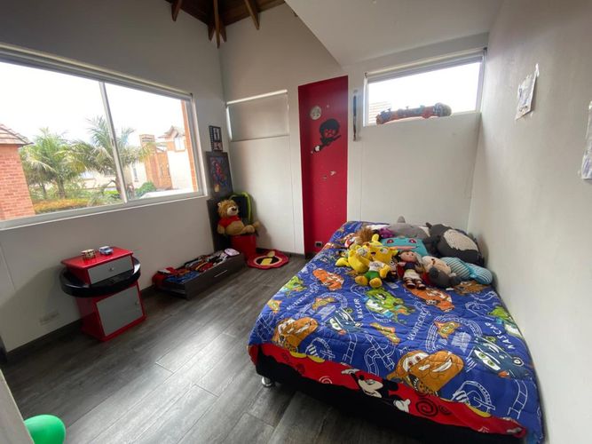 Casa de 3 alcobas en venta en Cr Costa Rica, Chía, 200 m² · foto 9 de 17