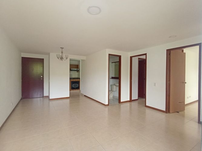 Apartamento de 3 alcobas en arriendo en Laureles, Medellín, 86 m² · foto 2 de 18