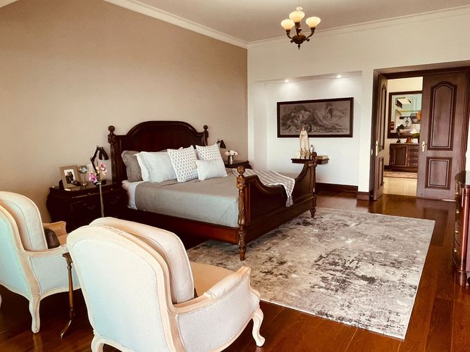 Casa de 4 alcobas en venta en El Poblado, Medellín, 658 m² · foto 9 de 14