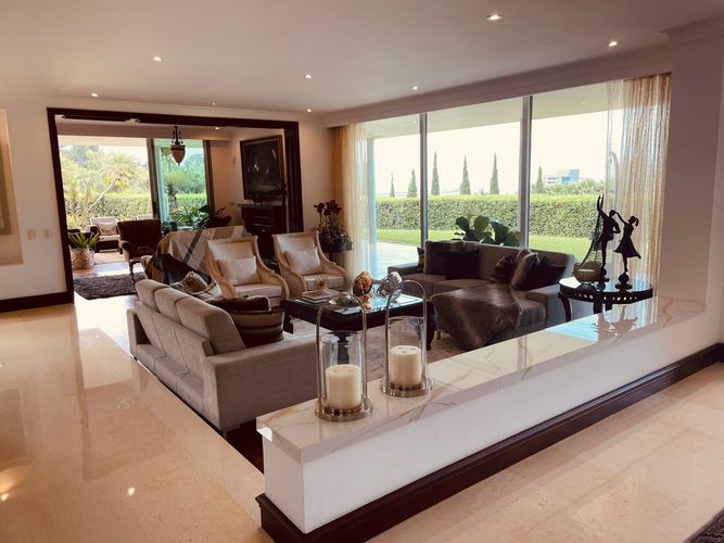 Casa de 4 alcobas en venta en El Poblado, Medellín, 658 m² · foto 2 de 14