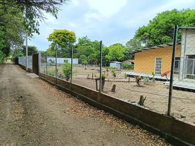 Casa de 3 alcobas en venta en Ricaurte, 100 m² · foto 3 de 19