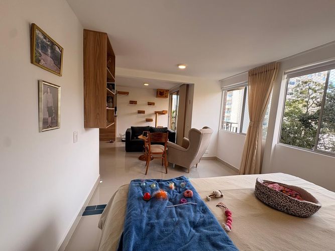 Apartamento de 1 alcoba en venta en Tres Esquinas, Sabaneta, 53 m² · foto 10 de 11