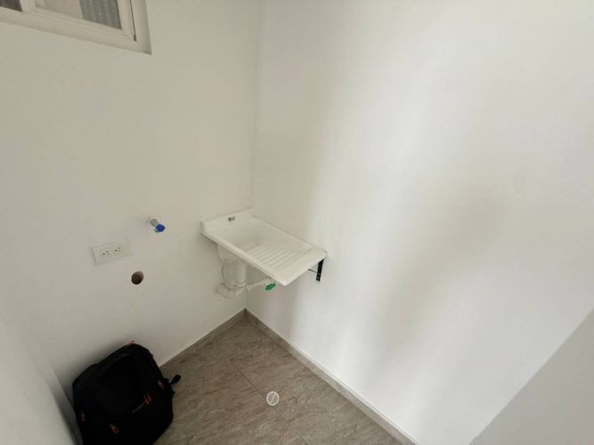 Apartamento de 3 alcobas en venta en San Antonio Del Carrizal, Girón, 56 m² · foto 3 de 17