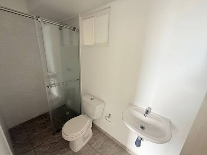 Apartamento de 3 alcobas en venta en San Antonio Del Carrizal, Girón, 56 m² · foto 4 de 17