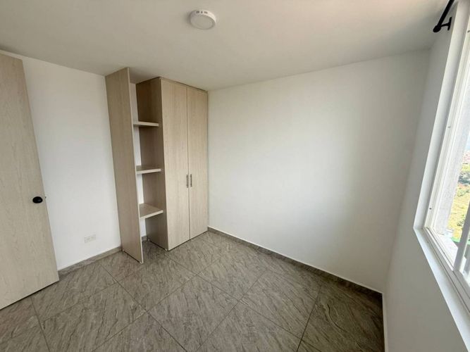 Apartamento de 3 alcobas en venta en San Antonio Del Carrizal, Girón, 56 m² · foto 5 de 17