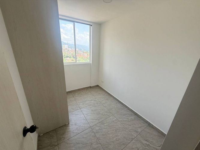 Apartamento de 3 alcobas en venta en San Antonio Del Carrizal, Girón, 56 m² · foto 7 de 17